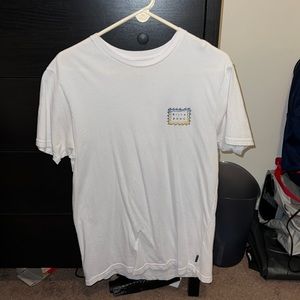 Billabong, size large t-shirt, white